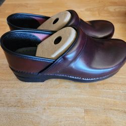 Dansko Professional Cambrio Clogs, Size 43