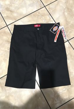 Capri shorts New size 11 but they are small