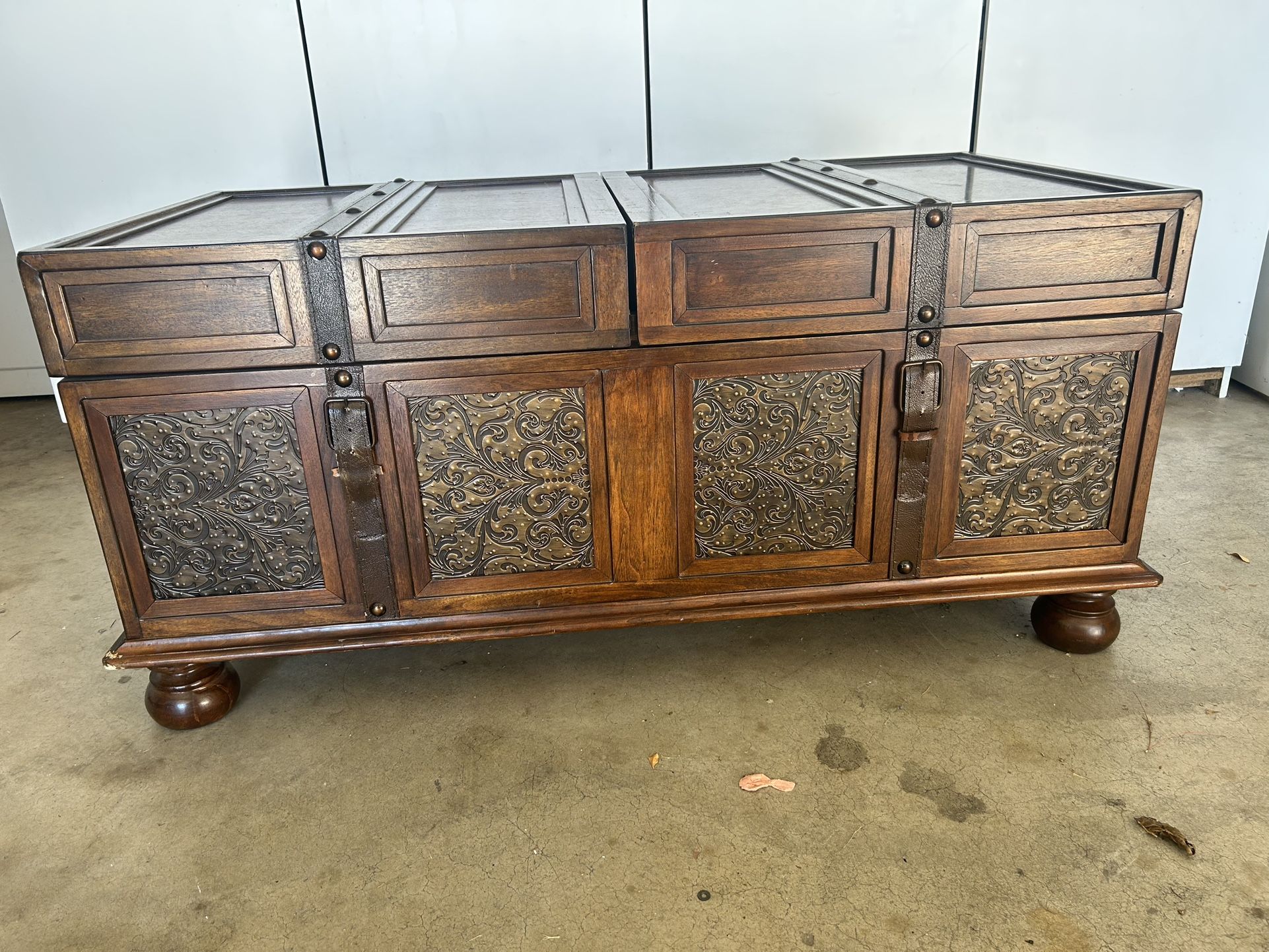 Antique Storage Trunk Coffee Table 22” High 47” Wide 24” Deep