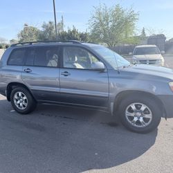 2004 Toyota Highlander 