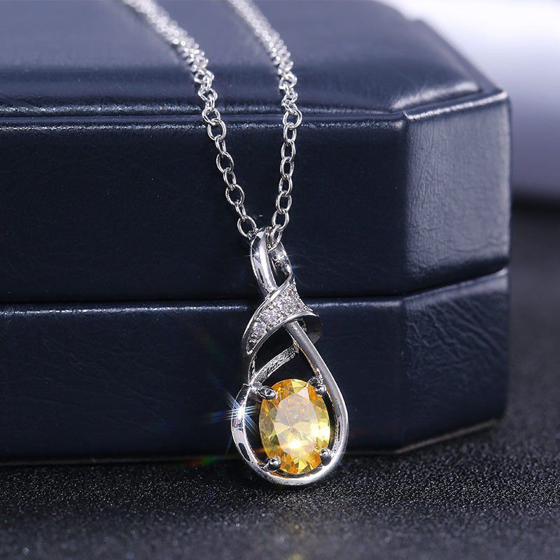 Big Oval Royal Charming Twisted Silver Oval Necklace for Women, L648
 
