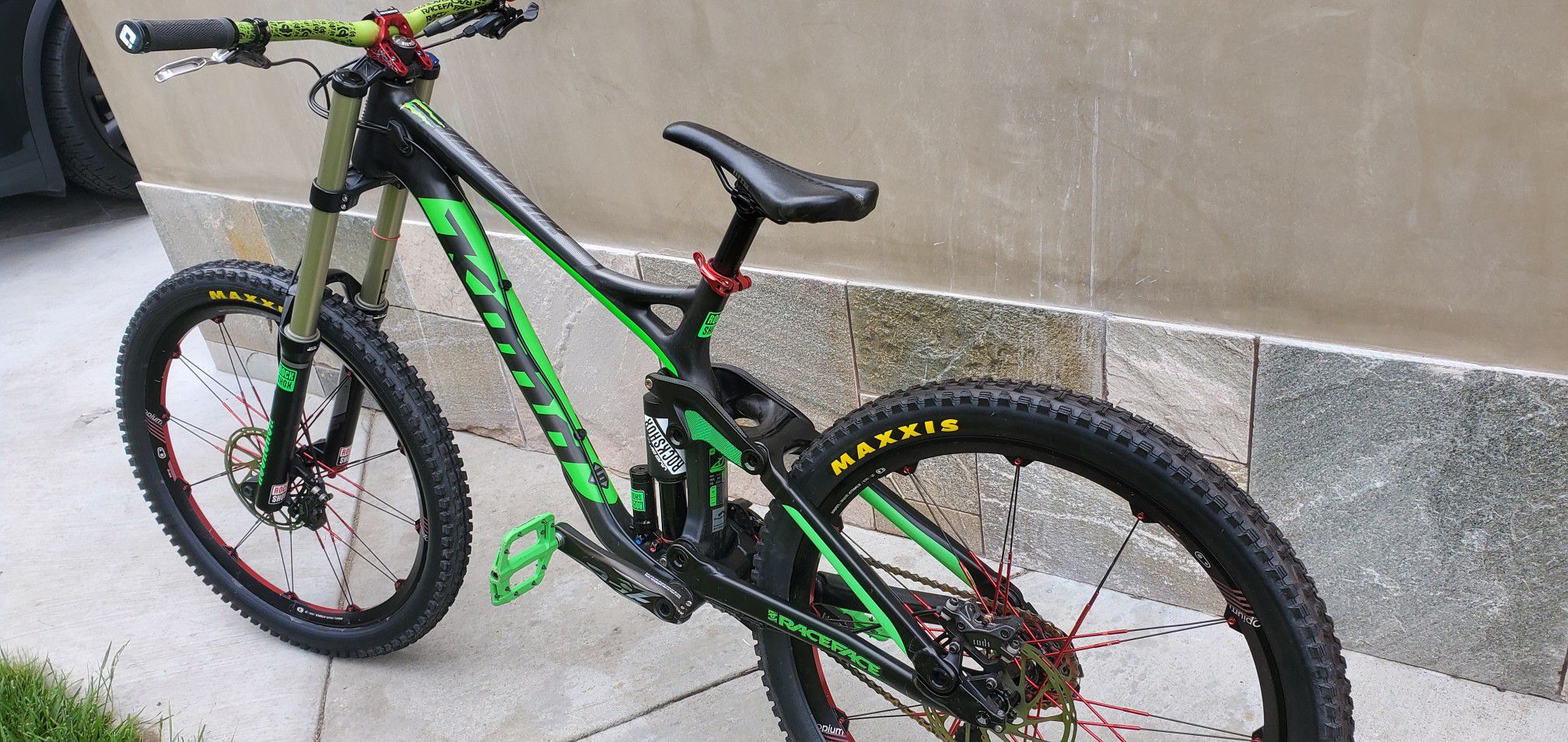 Kona Operator Carbon Fiber Downhill Bike