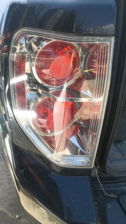 06 To 08 Honda Pilot Passenger Side Taillight Original  