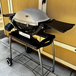 Weber Gas Propane Grill with Rolling Stand