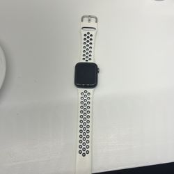 40mm  Apple Watch