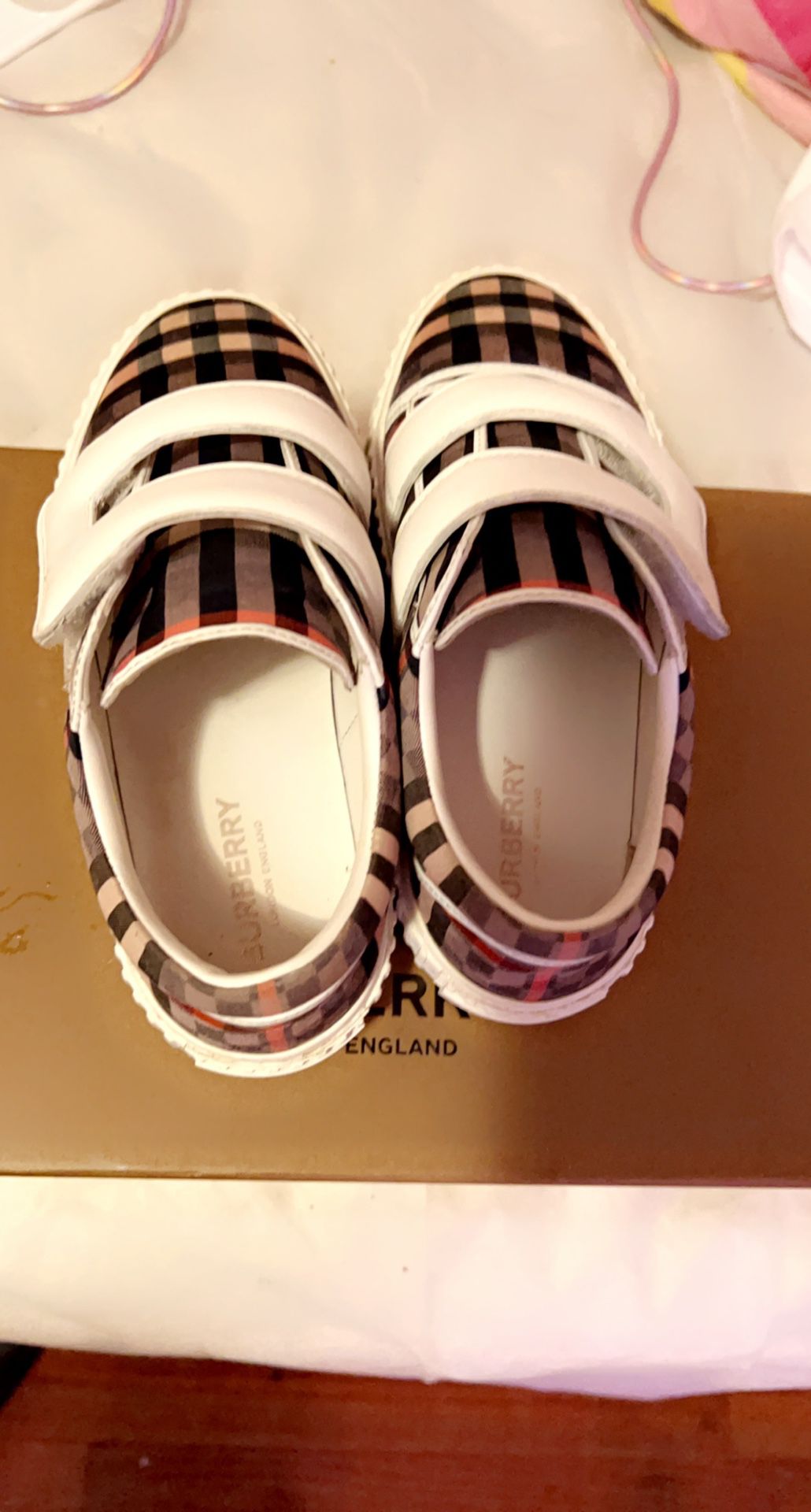 Burberry Shoes Size 1y
