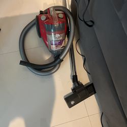 Dirt Devil Featherlight Power Packed With Extended Reach Vacuum