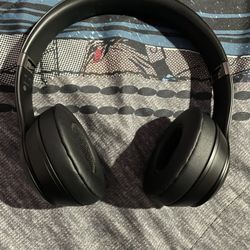 Beats Solo 4