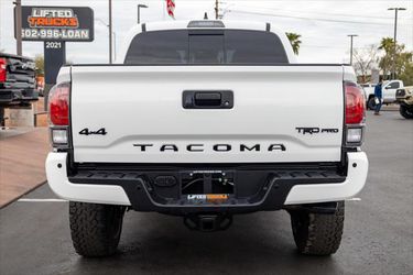 2019 Toyota Tacoma Thumbnail