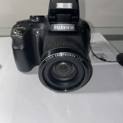 Fuji FinePix SL260 Digital Camera