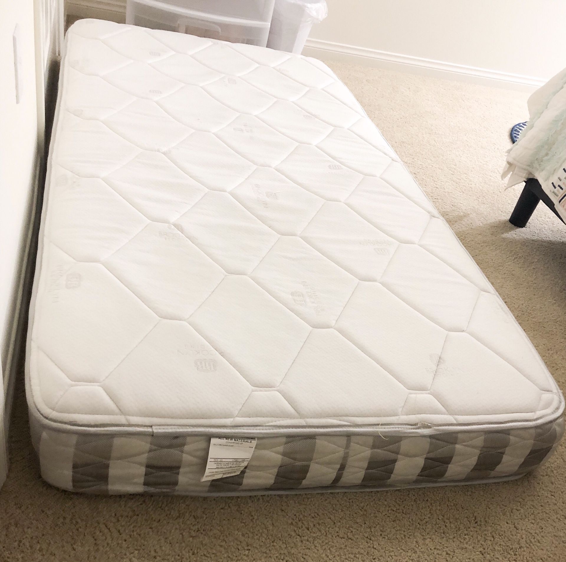 6” twin mattress & mattress cover