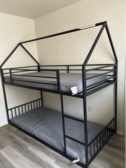 Toddler bunk bed