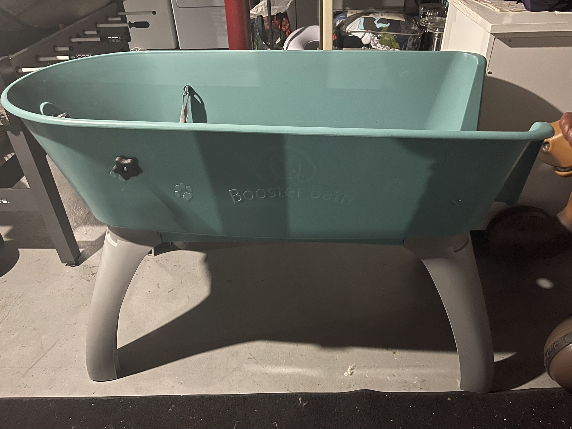 Grooming Bathtub