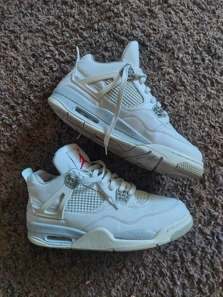 Jordan 4 White Oreo Size 9.5