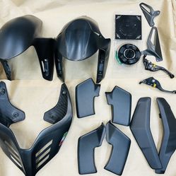 Ducati V2SF Carbon Pieces