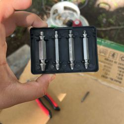 Bolt extractor