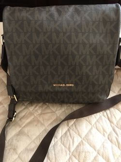 MICHAEL KORS Unisex Jet Set Messenger Bag