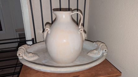 Ceramic decorative pottery