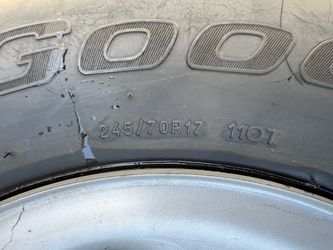 Tires  245-70-17