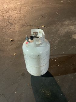 Forklift tank