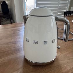 Smeg Electric Kettle 