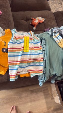 Newborn and 0-3 months boys clothing