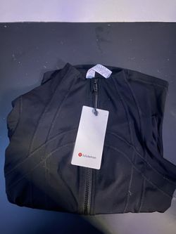 Lulu Lemon Zip Up Woman’s 