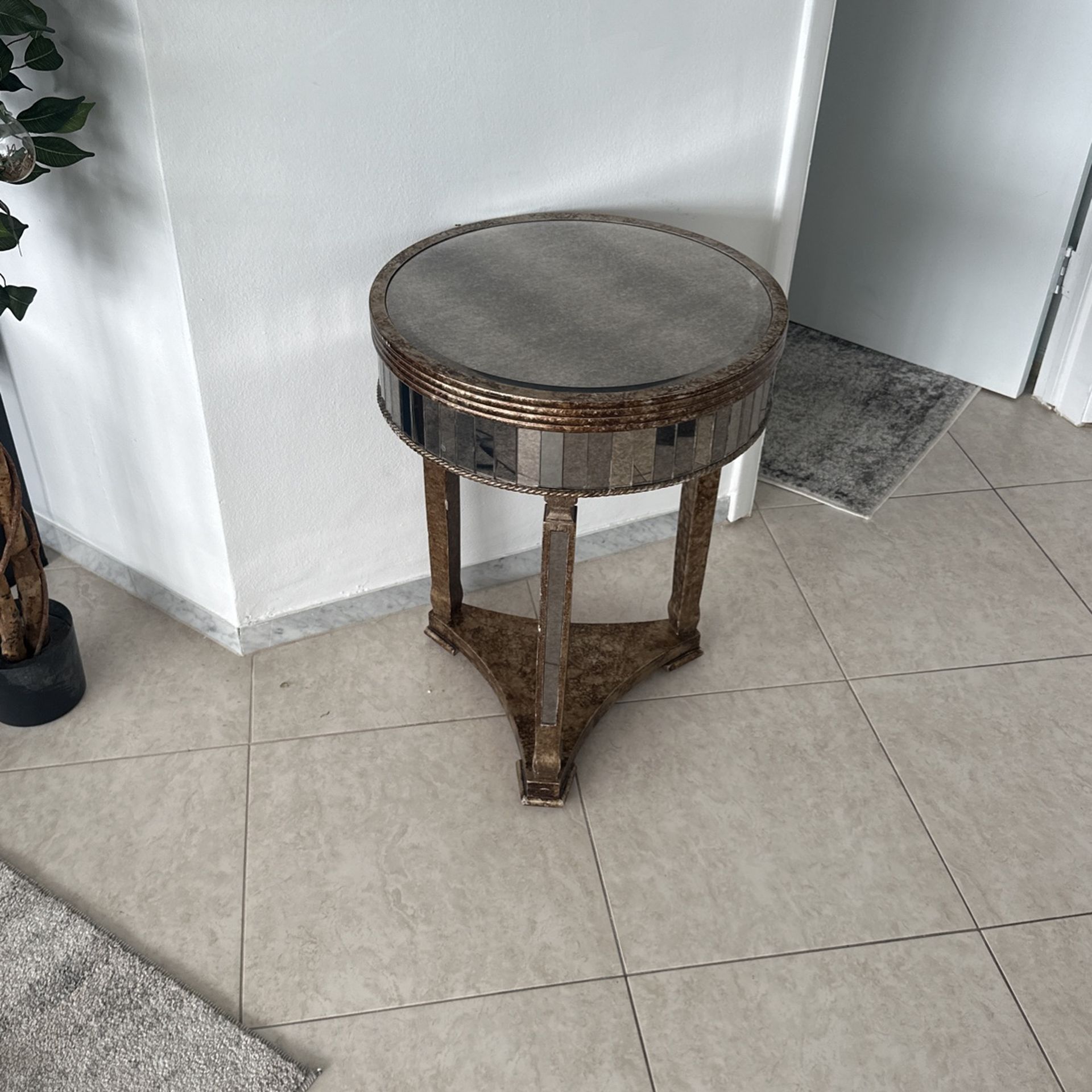 End Table For Sale 