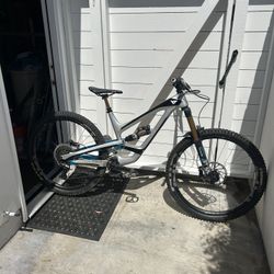 2019 YT Capra Pro Race Full Carbon 29er Size L 