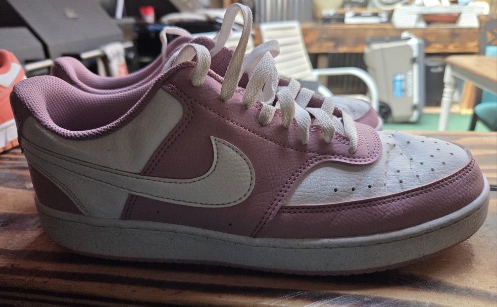 Womens Nikes