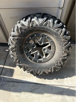 Can Am x3 stock wheels and tires