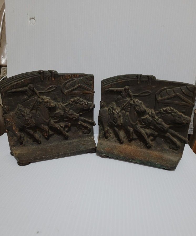 1930s Pair Chariot Race Coliseum Hubley Cast Iron Bookend.