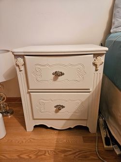 Ashley 2 drawer nightstand