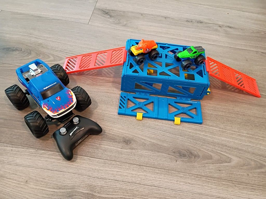 Remote Control Truck & Mini Monster Trucks w/ Ramp