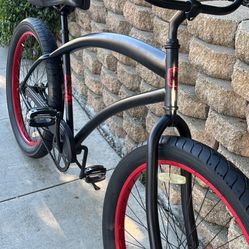 ZE COBRA CRUISER LIKE NEW FAT TIRES 26X3.0 Ready To Ride. PRICE IS FIRM Thanks