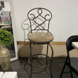 LEWIS METAL SWIVEL BAR STOOL