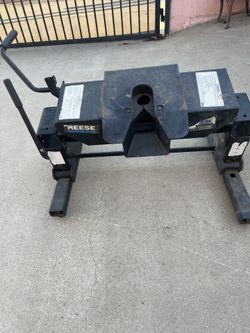 Reese 16k Fifth Wheel Hitch
