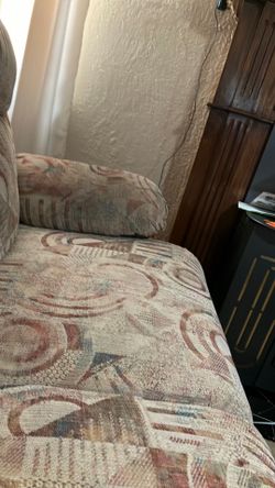 2 Couches 1 chair