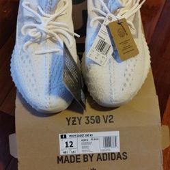 Yeezy 350 V2 Bone
