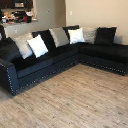 Cindy Black Velvet Reversible Sectional / couch /Living room set 