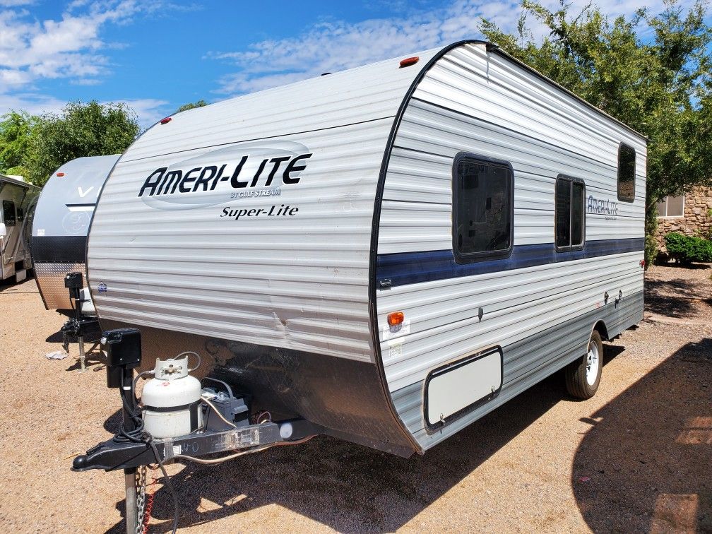 2020 Amerilite 20 Ft Bunkhouse Lightweight Trailer Sleeps 6