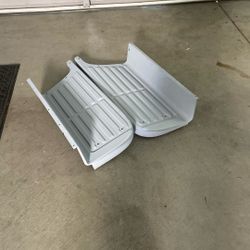 Two side steps for 68C 10 Chevy