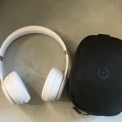 Cloud Pink Solo 4 Beats