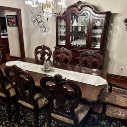 Elegant Formal Dining Room Set for Sale in Valparaiso IN OfferUp