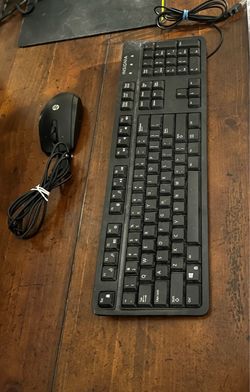 Insignia Wired Full-Size Keyboard and HP mouse