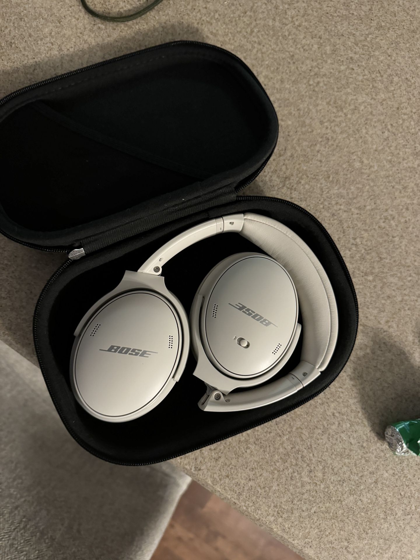 Bose QuietComfort Wireless Headset New