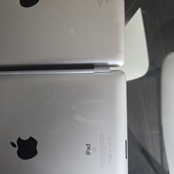 2 Apple IPods 16G