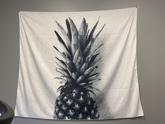 Tapestry pineapple