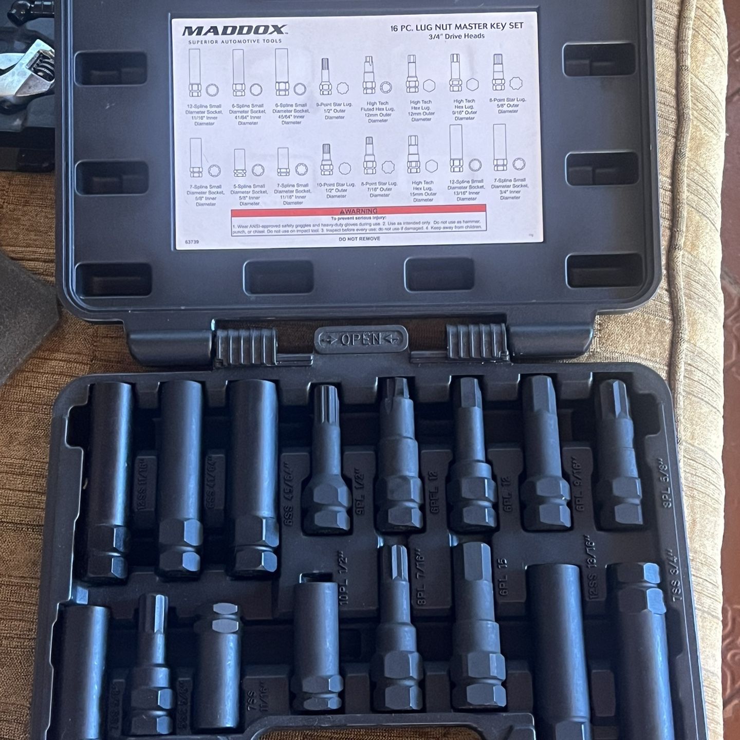 MADDOX 16 PC. LUG NUT MASTER KEY SET. for Sale in Miami, FL - OfferUp