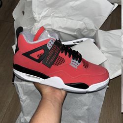 Jordan Retro 4 Toro Bravo